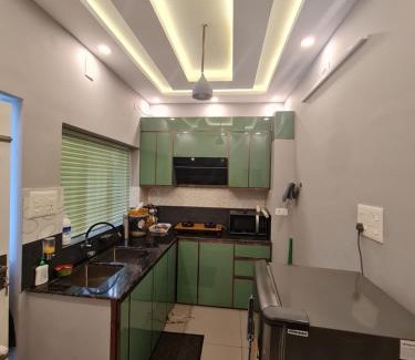 Perumbaikad Apartment | Edayan's Home