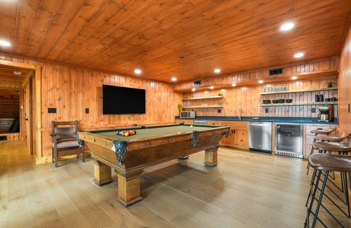 Logan Cabin | Eden Acres | Pool | Pool Table | Private Estate