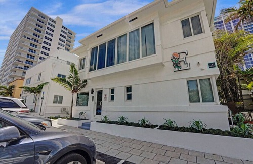 East Fort Lauderdale Apartment | Eden Collection Junior Suite: Steps to Beach!