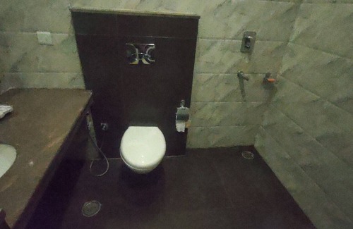 Ganaur Hotel | Eden Green