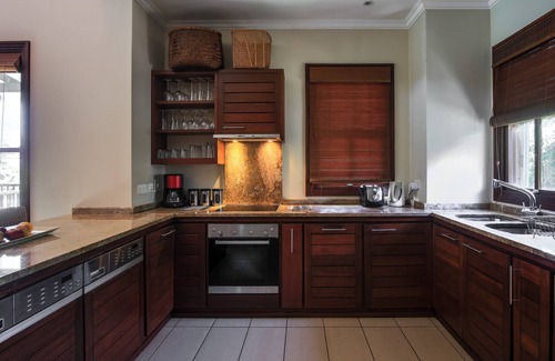 Mahe Island Condo | Eden Island - 3 bedroom en-suite penthouse condo with large veranda near beach