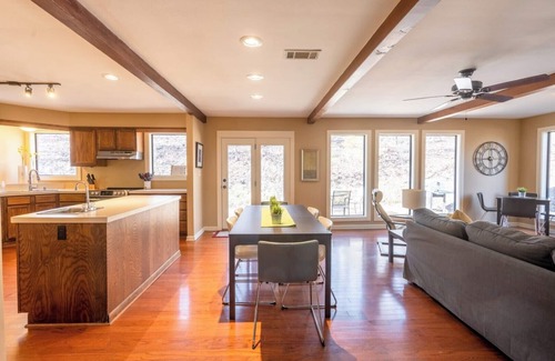 Eden Isle House | Eden Isle Cottage - Greers Ferry Lake