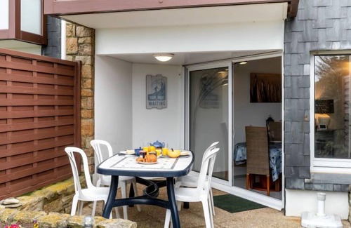 Saint-Pierre-Quiberon Apartment | Eden Plage by Interhome