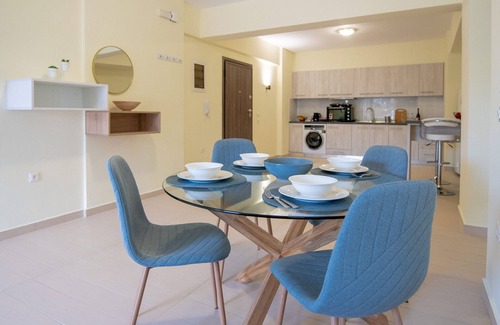 Petaloudes Apartment | Eden's Lily - Luxury Spacious Apartment With Sea View