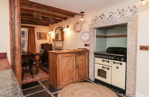 Duddon Valley Cottage | EDEN VALE, pet friendly, with hot tub in Broughton-In-Furness