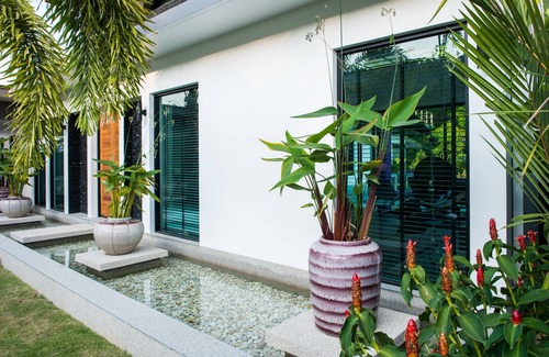 Choeng Thale Villa | Eden villa phuket 5 bedroom poolvilla