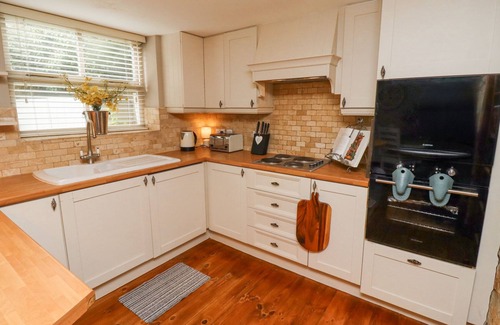 Longframlington Cottage | EDENDALE, pet friendly, with open fire in Longframlington