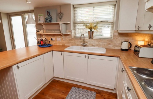 Longframlington Cottage | EDENDALE, pet friendly, with open fire in Longframlington