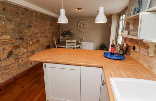 Longframlington Cottage | EDENDALE, pet friendly, with open fire in Longframlington