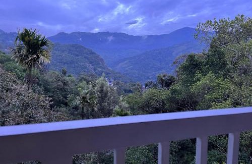 Chithirapuram Bed & Breakfast | EDENS SNOW CASTLE