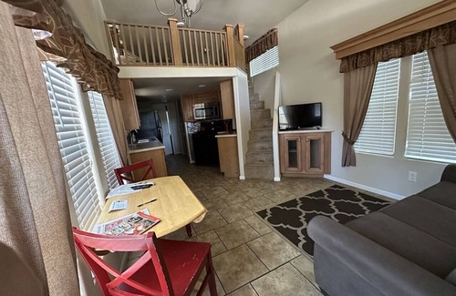 Moab House | Edge of the Desert Mesa Arch Cabin #22
