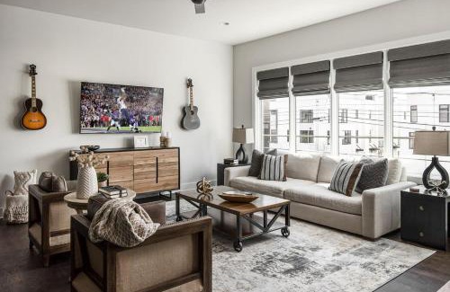 Edgehill House | Edgehill Duo - 2 Townhomes - Mins Vanderbilt University