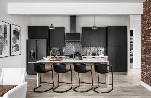 Edgehill House | Edgehill Duo - 2 Townhomes - Mins Vanderbilt University