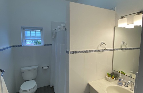 Pembroke House | Edgehill Manor Guest House