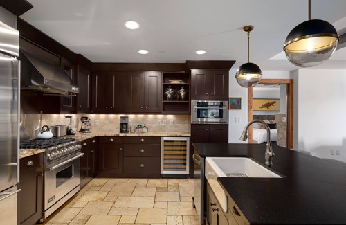 Steamboat Springs Condo | Edgemont 2506 - Ski-In/Out Luxury - 2BR/2BA w/Fireplaces, Hot Tubs & Fire Pit