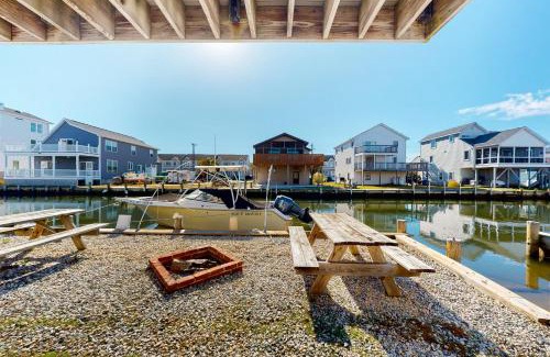 Edgewater Acres House | Edgewater Acres - 39167 Garfield Avenue
