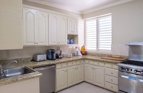 Tower Isle Villa | Edgewater Beach Villa Ocho Rios Family Friendly Beach Front Close to Attractions