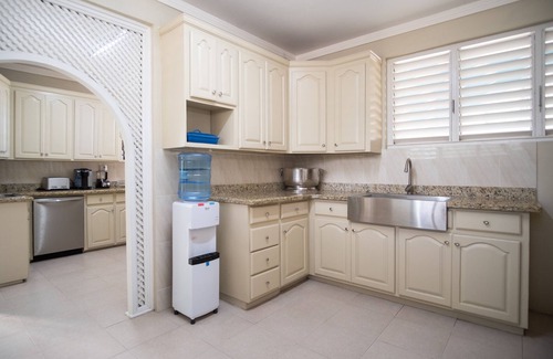 Tower Isle Villa | Edgewater Beach Villa Ocho Rios Family Friendly Beach Front Close to Attractions