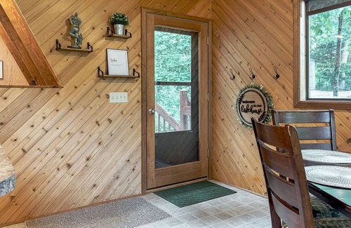 Innsbrook Ski Chalet | Edgewater Escape by Sarah Bernard, with Hot Tub