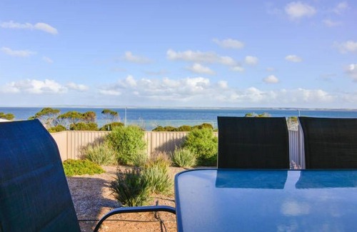 Kingscote House | Edgewater Escape Kangaroo Island
