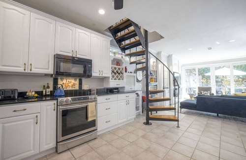 New Braunfels House | Edgewater Escape- relaxing 4 bedroom Guadalupe riverfront home!