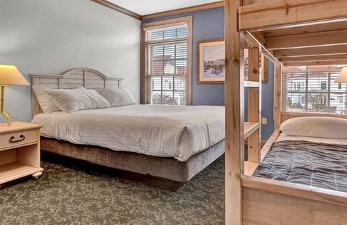 Sheboygan Condo | Edgewater Escapes. Steps to the beach - sleeps 10!