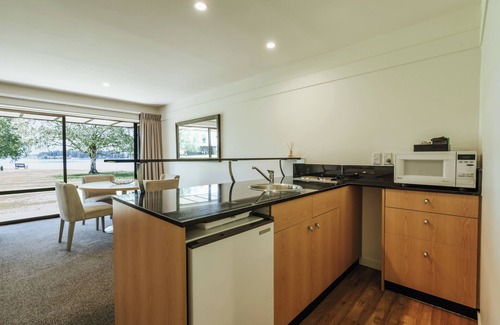 Wanaka Hotel | Edgewater