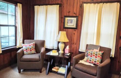 Mid America House | Edgewater Resort Cottage #1