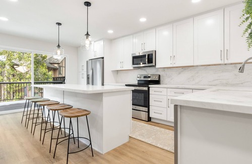 Lake Arrowhead House | Edgewater Shores…Steps to the Beach