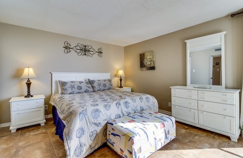 Panama City Beach Apartment | Edgewater - Windward 400 - Panama City Beach, FL (VA)