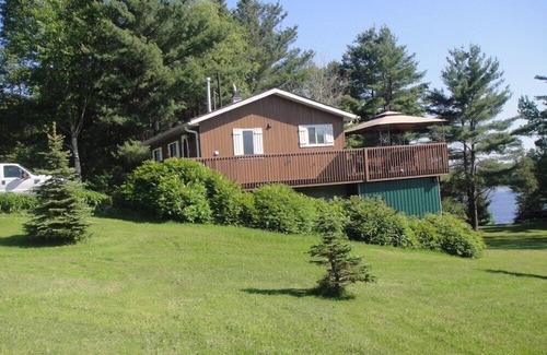Seguin Cabin | Edgington- 2 Cottages, 4 Acres, Private Beach, Private Playground- Seguin/Parry Sound