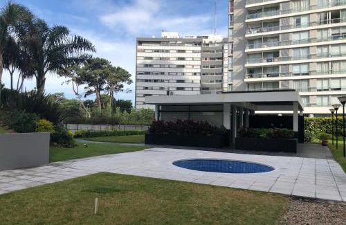 Cantegril Apartment | Edificio Jardines del Country Piso 19
