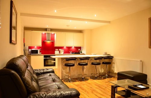West End House | Edinburgh City Suites