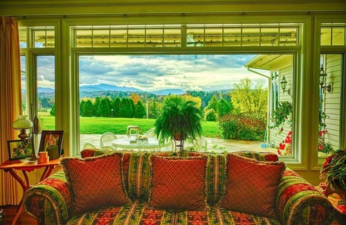 Llano House | EDIT 4,000+sf house, 4 bedrooms (2 masters), 3 and 1/2 bath, sleeps 8-10