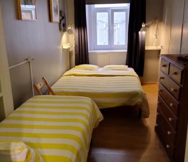 Lisbon Old Town House | Edith Cavell10 Lisbon Guest House