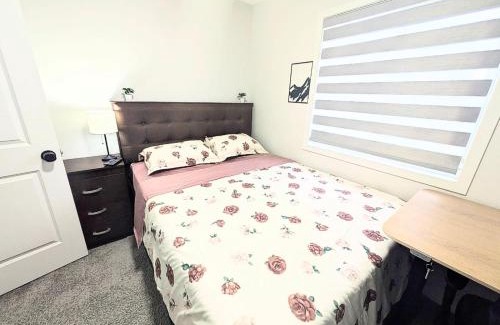 Northwest Calgary House | Edith Gate Luxe Bedroom 1 Homestay