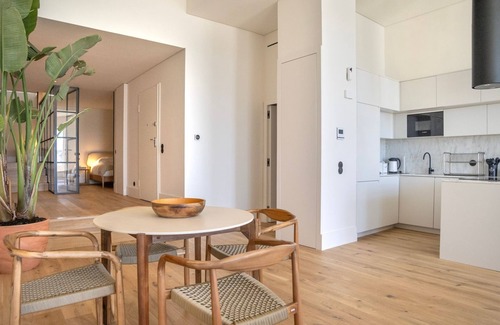 Foz do Douro Apartment | EDiTiON 147 - Luxury Beachfront Loft by LovelyStay