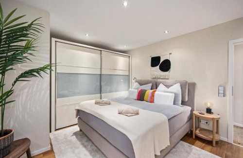 Zwickau Apartment | EDLER WOHNRAUM Schwanenteich-Suite mit Balkon, Kaffeevollautomat, Lift & Parkplatz