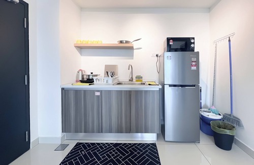 Subang Jaya Apartment | Edumetro by Manhattan Group