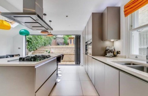 Turnham Green House | Edwardian House close to River Thames and Kew Gardens