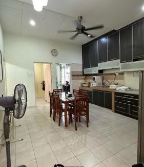Taman Sri Tanjung House | Eehome