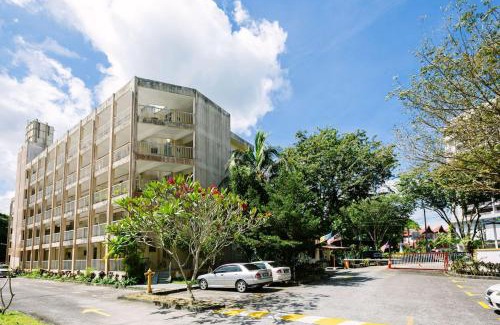 Batu Ferringhi Apartment | EEs Paddle House - Homestay 3 min walk to beach