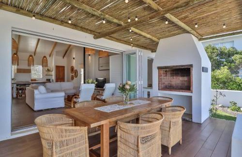 Kleinmond House | Efcharisto Seaside Cottage - Lower Beach Road