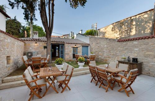 Cesme Hotel | EFLIN HAUS Historical Place & Monument