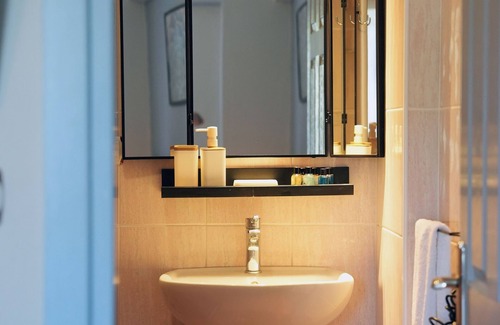 Bozcaada Bed & Breakfast | Ege Han Otel