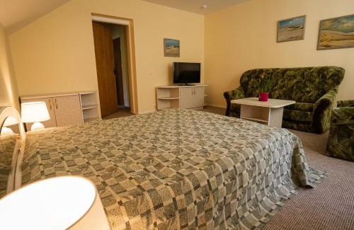 Juodkrante Hotel | Egliu Slenis