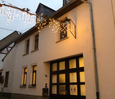 Winningen Apartment | Ehemaliges Wein Chateau