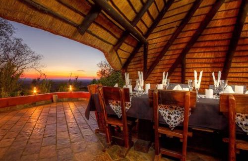 Marken Cabin | Ehlathini Game Lodge