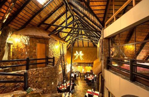 Marken Cabin | Ehlathini Game Lodge