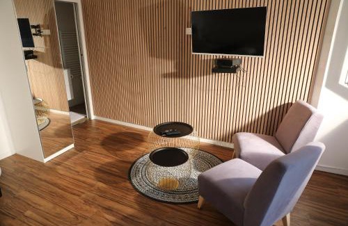 Quartier de Javel Apartment | Eiffel Tour Cosy chesterfield